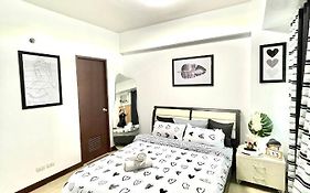 Two Palm Tree Villas Newport-Elegante Condotel Type